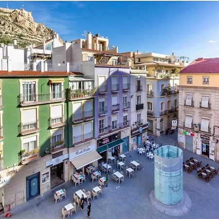 Charming & Spacious In Historic Centre & Short Walk To *